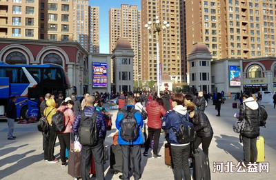 河北七彩橋國際旅行社歡送懷特人赴廈門觀光游，票務代理服務助力無憂旅途